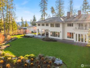 27216 SE Grand Ridge Drive, Issaquah WA 98029
