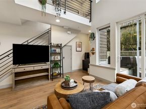 4329 Woodland Park Avenue N, Seattle WA 98103