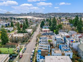 4329 Woodland Park Avenue N, Seattle WA 98103