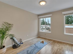 31643 37th Avenue SW, Federal Way WA 98023