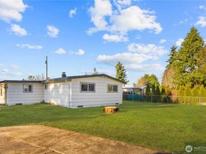 31368 13th Avenue S, Federal Way WA 98003