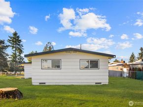 31368 13th Avenue S, Federal Way WA 98003