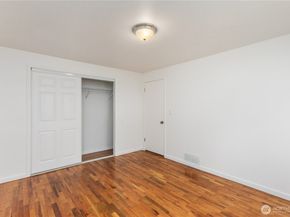 31368 13th Avenue S, Federal Way WA 98003