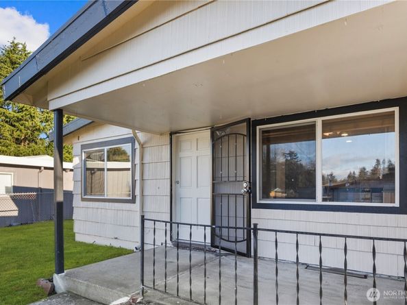 31368 13th Avenue S, Federal Way WA 98003