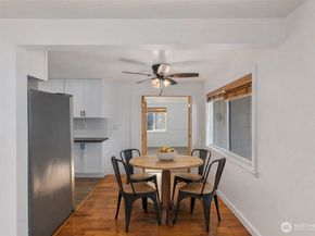 31368 13th Avenue S, Federal Way WA 98003