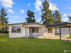 31368 13th Avenue S, Federal Way WA 98003
