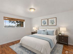 31368 13th Avenue S, Federal Way WA 98003