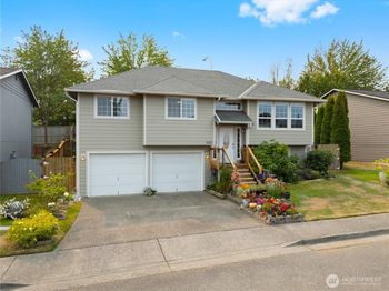 1122 SW 59th Place