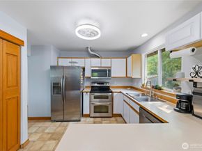 1122 SW 59th Place, Everett WA 98203