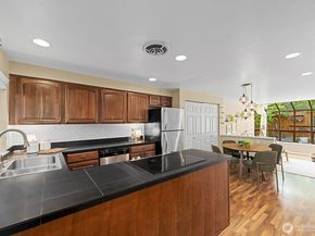5932 Fauntleroy Way SW 4, Seattle WA 98136