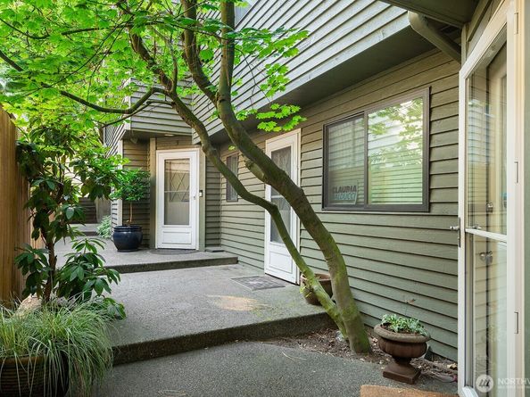 5932 Fauntleroy Way SW 4, Seattle WA 98136