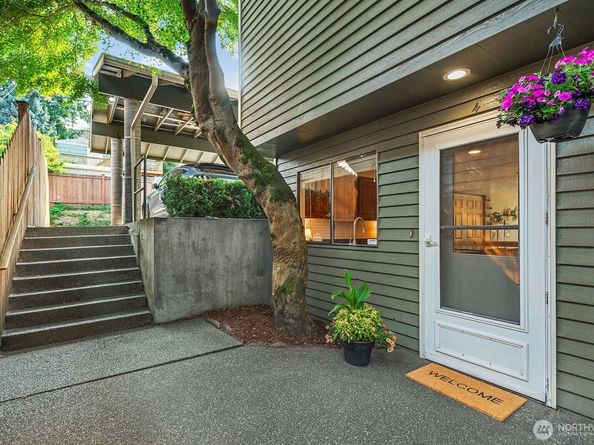 5932 Fauntleroy Way SW 4, Seattle WA 98136