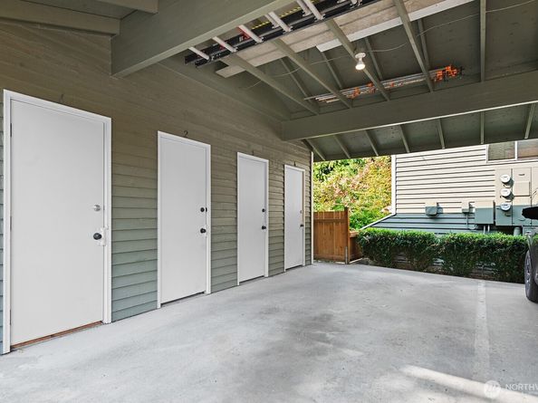 5932 Fauntleroy Way SW 4, Seattle WA 98136