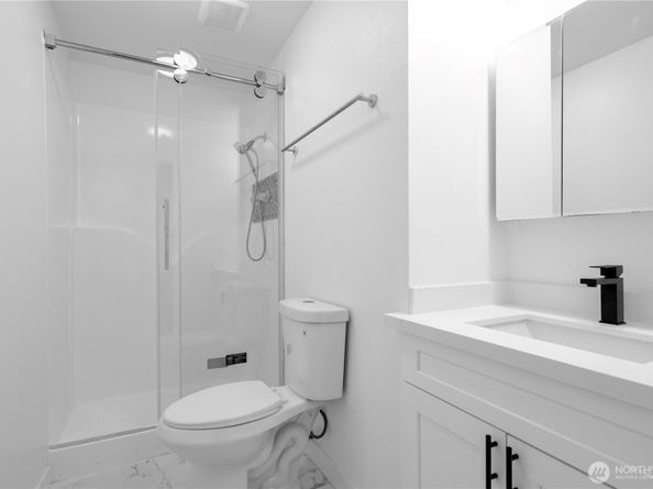 12605 SE 42nd st 605, Bellevue WA 98006