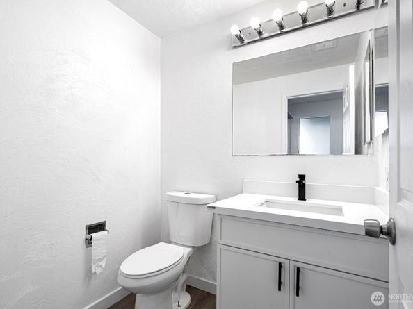 12605 SE 42nd st 605, Bellevue WA 98006