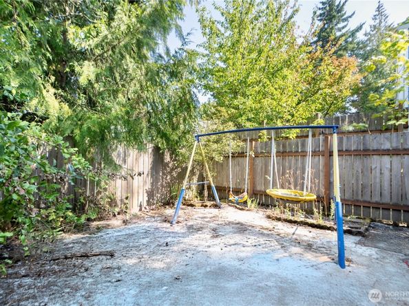 12605 SE 42nd st 605, Bellevue WA 98006