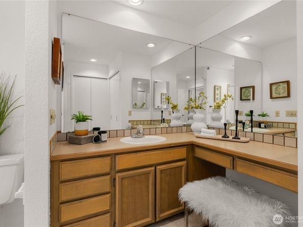 2938 Kennewick Place NE, Renton WA 98056