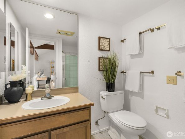 2938 Kennewick Place NE, Renton WA 98056