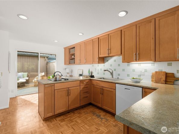 2938 Kennewick Place NE, Renton WA 98056