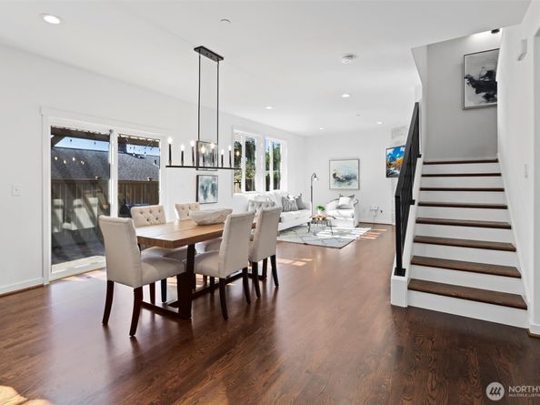 2211 SW 103rd Place, Seattle WA 98146