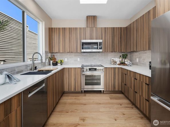 10120 NE 185th Street A, Bothell WA 98011