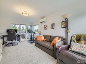 3649 Francis Avenue N A, Seattle WA 98103