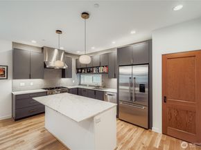 3649 Francis Avenue N A, Seattle WA 98103