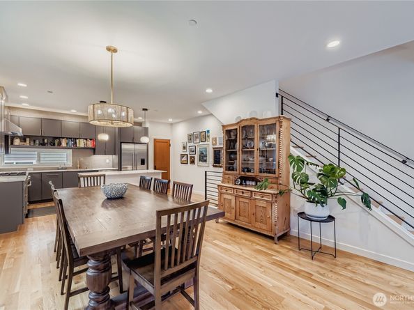 3649 Francis Avenue N A, Seattle WA 98103