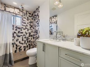 3649 Francis Avenue N A, Seattle WA 98103