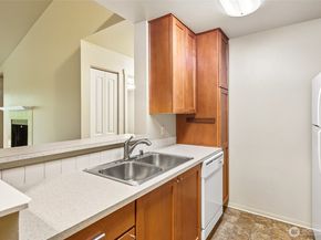 12303 Harbour Pointe Boulevard Z207, Mukilteo WA 98275