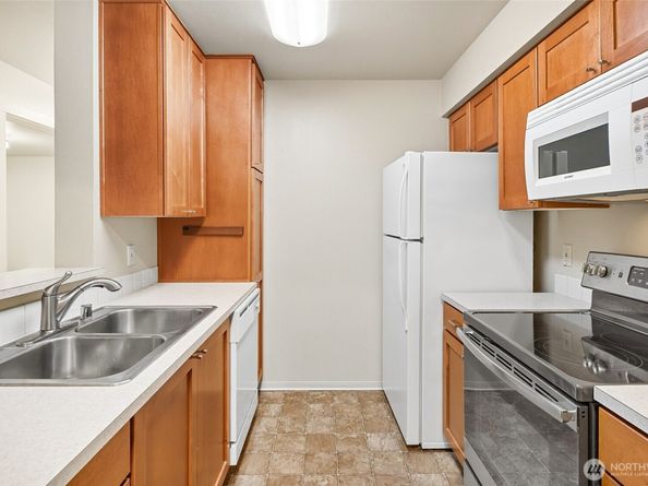 12303 Harbour Pointe Boulevard Z207, Mukilteo WA 98275
