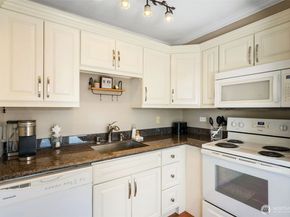 201 2nd Street S 201, Kirkland WA 98033