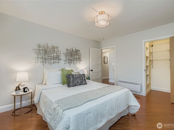 359 N 75th Street, Seattle WA 98103
