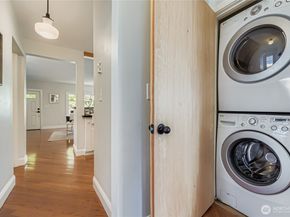 359 N 75th Street, Seattle WA 98103