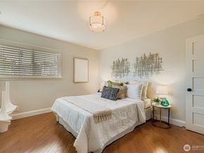 359 N 75th Street, Seattle WA 98103