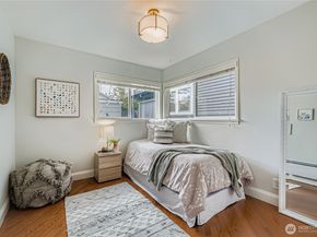 359 N 75th Street, Seattle WA 98103