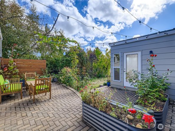 359 N 75th Street, Seattle WA 98103