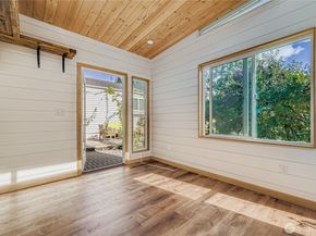 359 N 75th Street, Seattle WA 98103