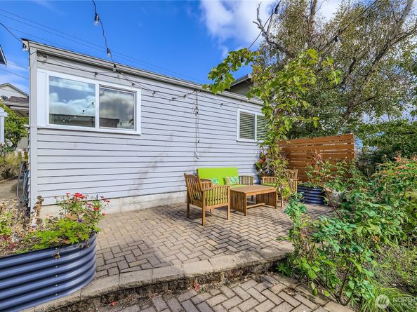 359 N 75th Street, Seattle WA 98103