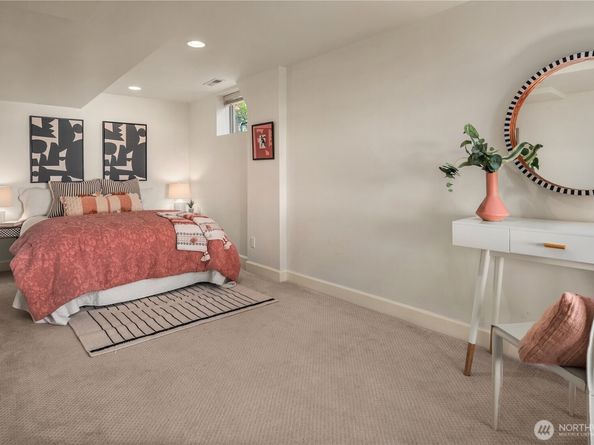 10819 44th Avenue SW, Seattle WA 98146