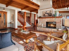 10819 44th Avenue SW, Seattle WA 98146