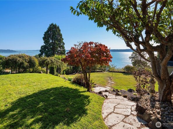 10819 44th Avenue SW, Seattle WA 98146