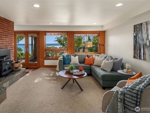 10819 44th Avenue SW, Seattle WA 98146