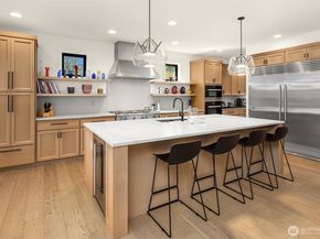 20300 166th Avenue NE, Woodinville WA 98072