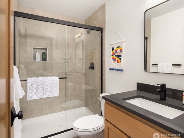 20300 166th Avenue NE, Woodinville WA 98072
