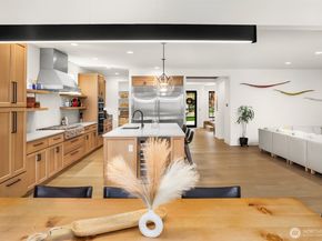 20300 166th Avenue NE, Woodinville WA 98072