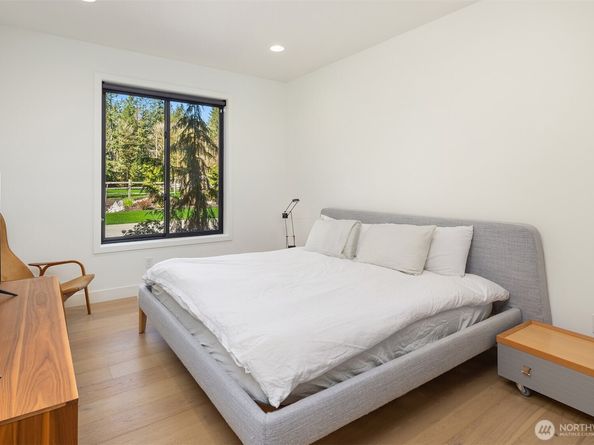 20300 166th Avenue NE, Woodinville WA 98072