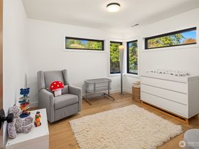 20300 166th Avenue NE, Woodinville WA 98072