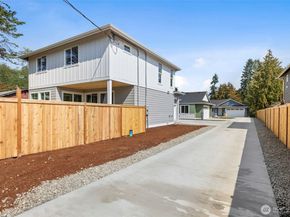10925 6th Avenue W B, Everett WA 98204