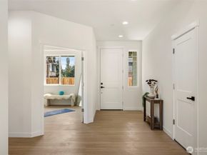 10925 6th Avenue W B, Everett WA 98204